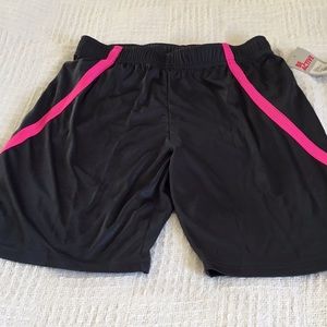 NWT girls size XL 14-16 basketball shorts.